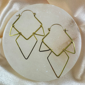 Tila Hoops