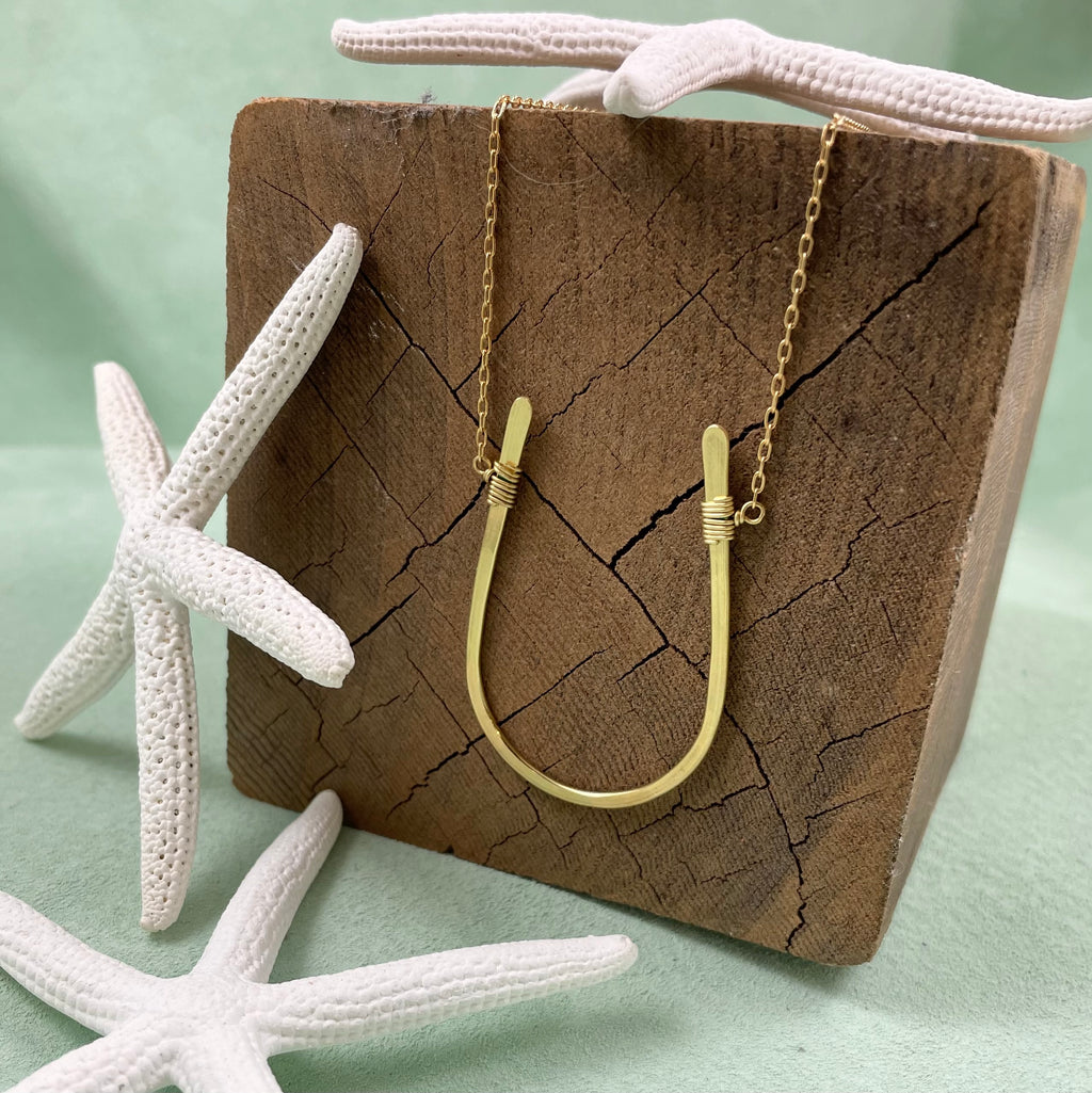 Large Horseshoe Long Necklace