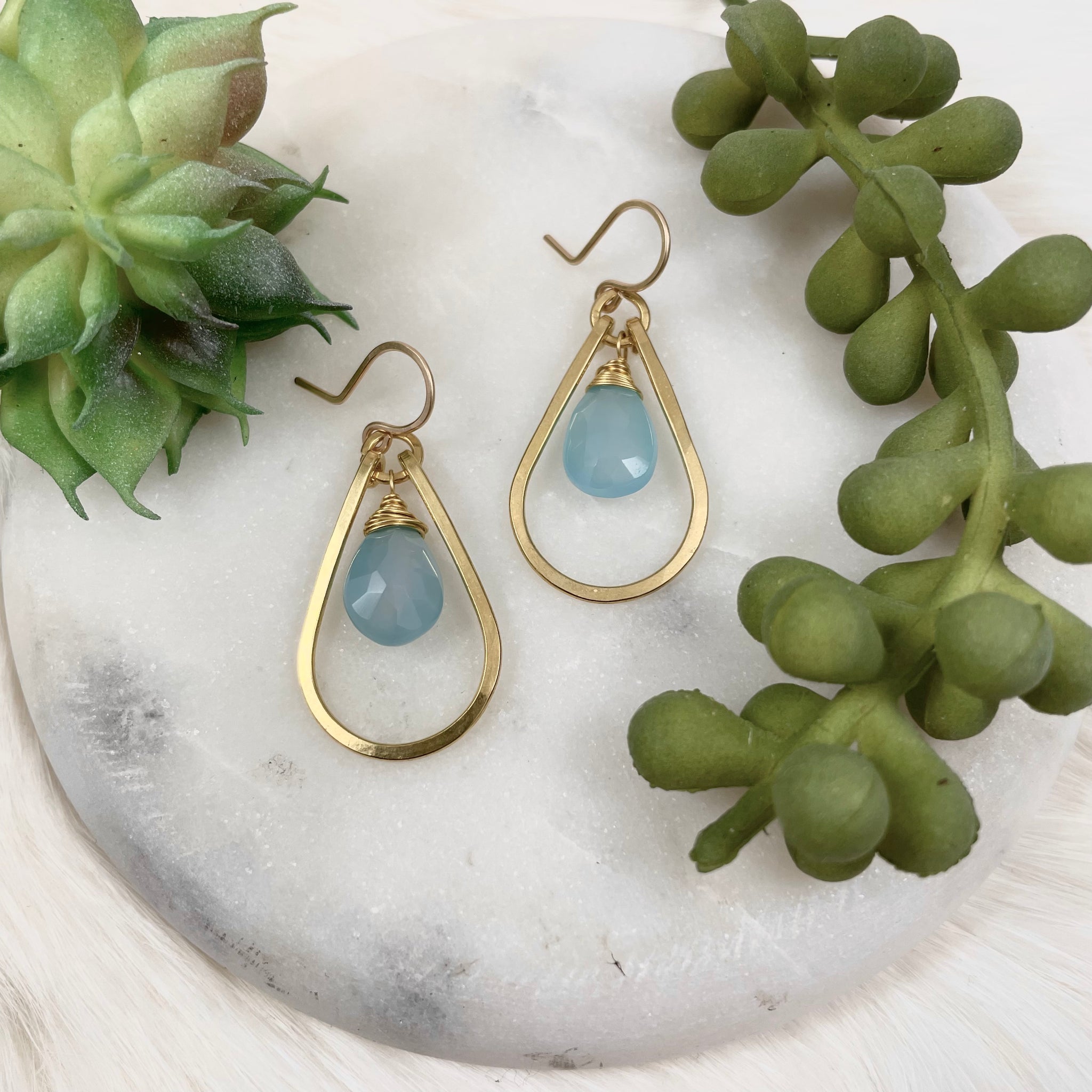 Teardrop gemstone earrings 2025